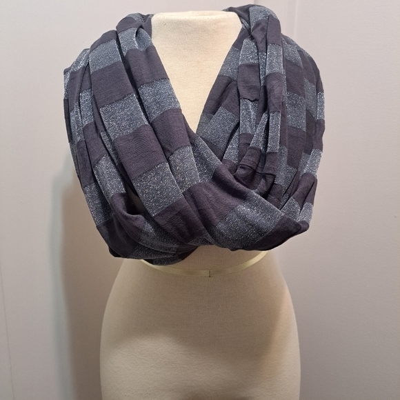 Ann Taylor LOFT Metallic Striped Infinity Scarf - Picture 3 of 12